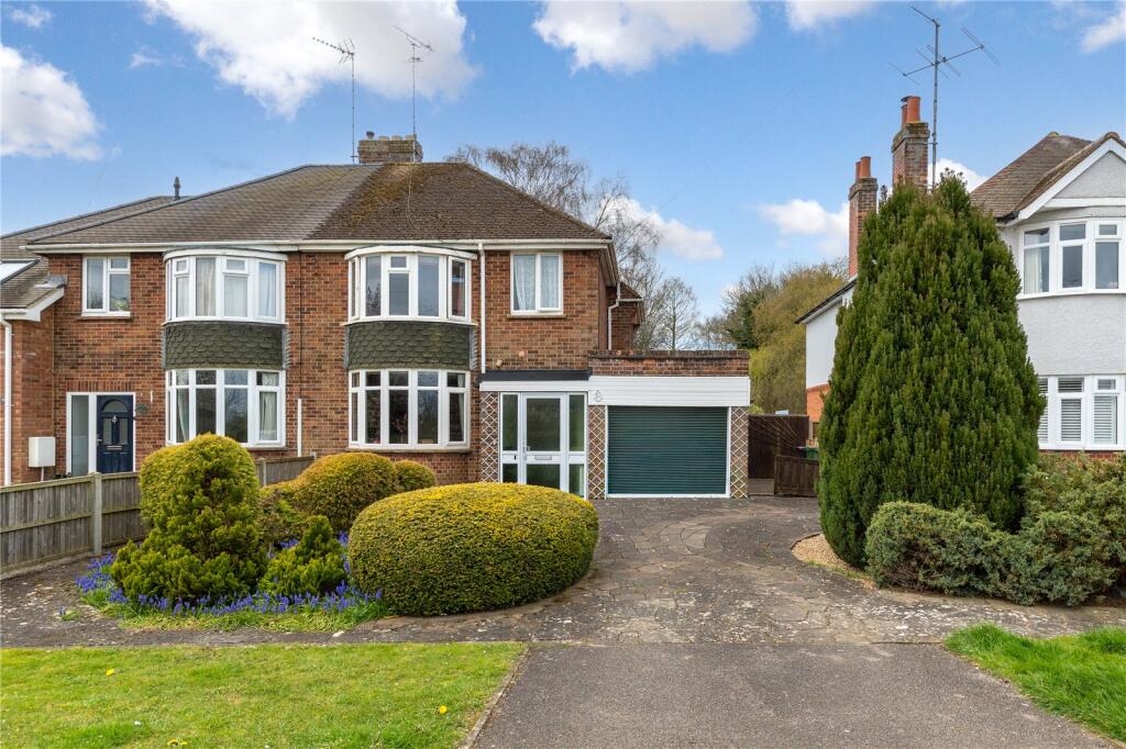 Main image of property: Lakes Lane, Newport Pagnell, Buckinghamshire, MK16