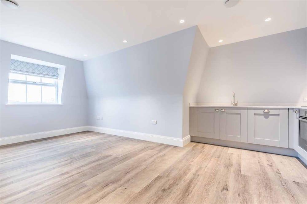 Apartment in Datchet, Windsor and Maidenhead - More