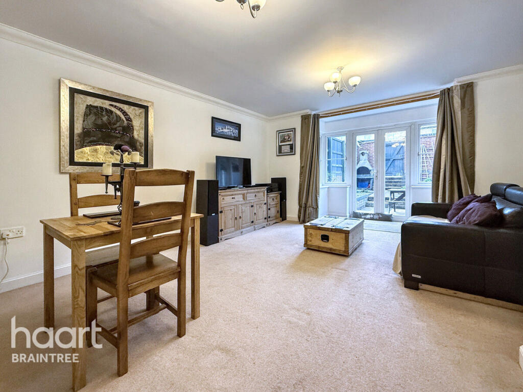 Osmond Close, Black Notley photo 4