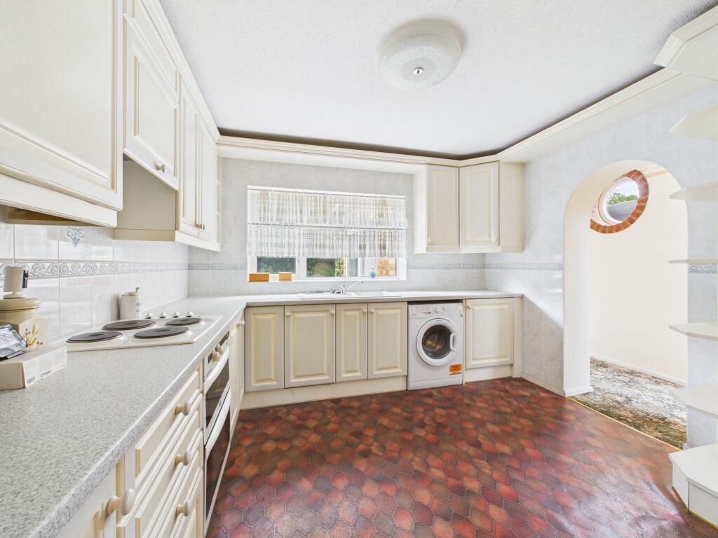 House in Thurrock, Essex - View 3