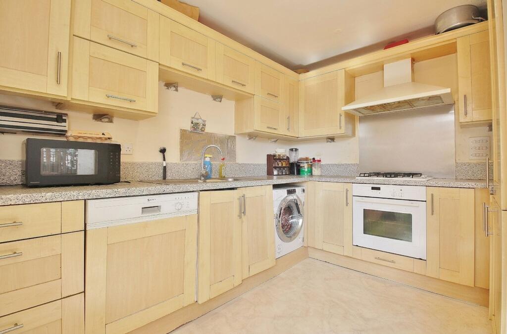 Apartment in London, Worton - View 5