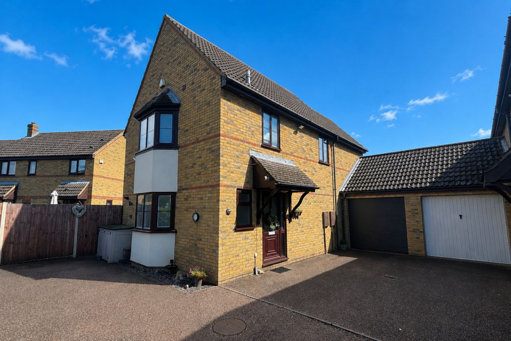 Main image of property: Hunters Close, Stotfold, Hitchin, SG5