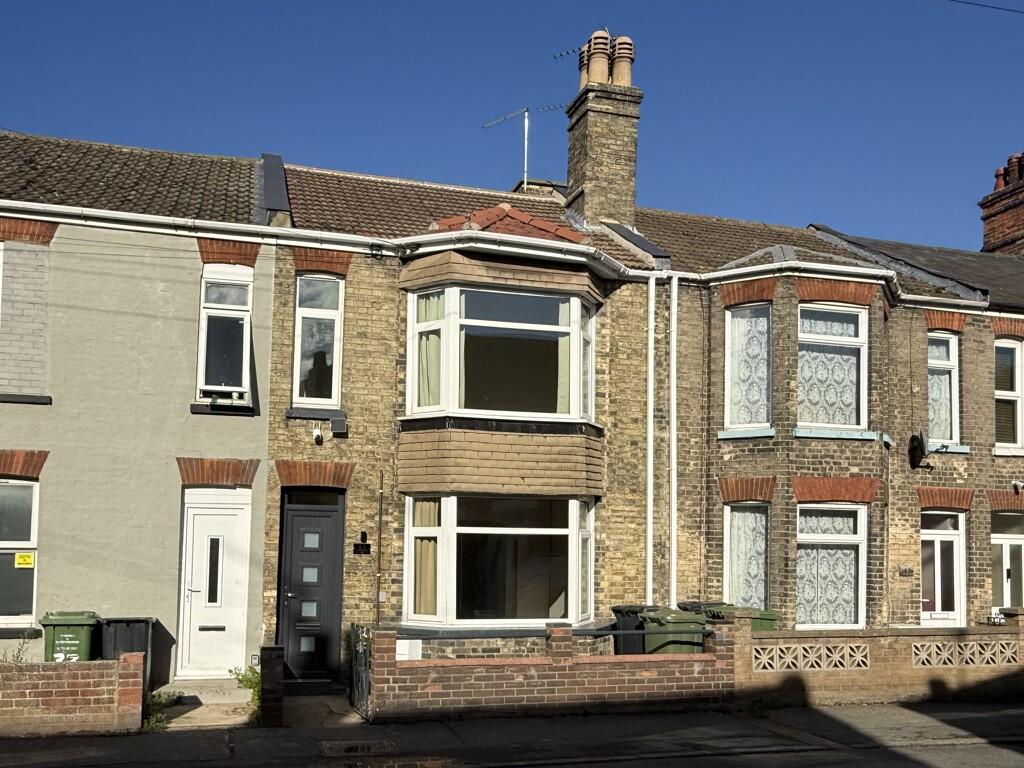 Studio terraced on Loke Road, King's Lynn, PE30 2AZ, £225,000