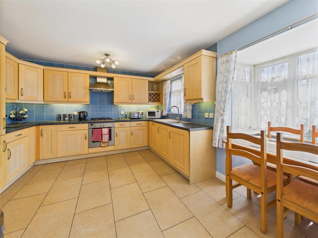 Nunburnholme Avenue, North Ferriby photo 4