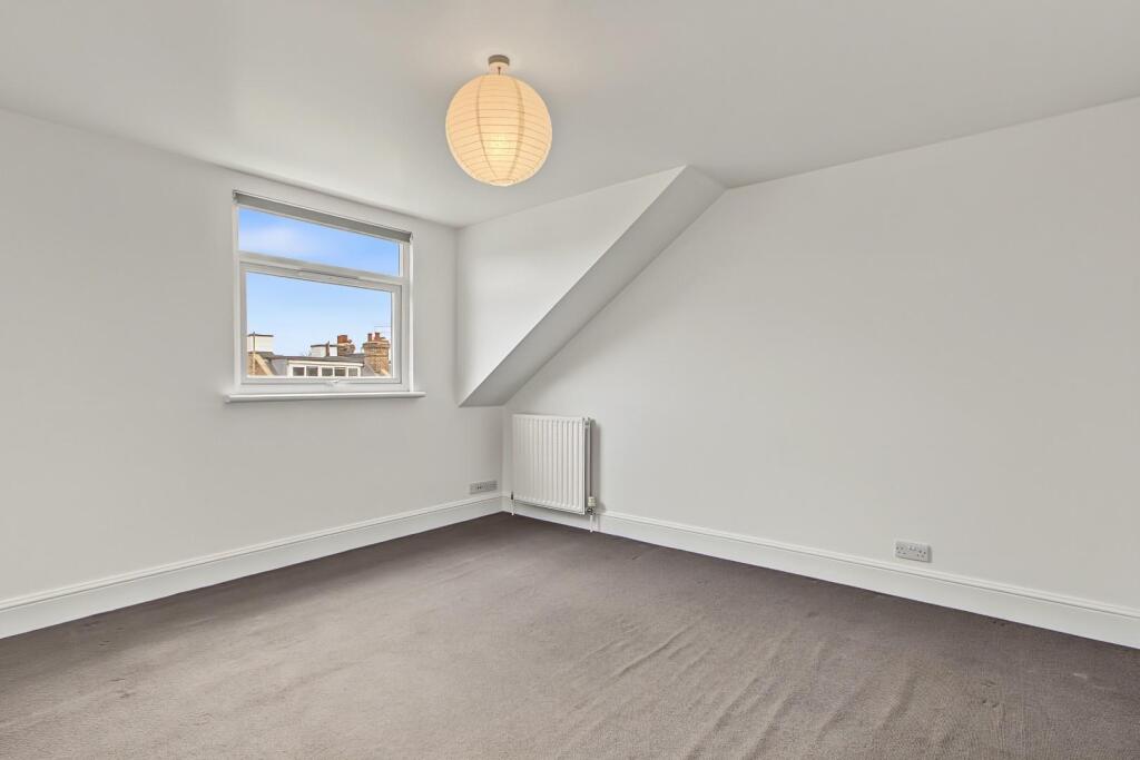 Apartment in London - More