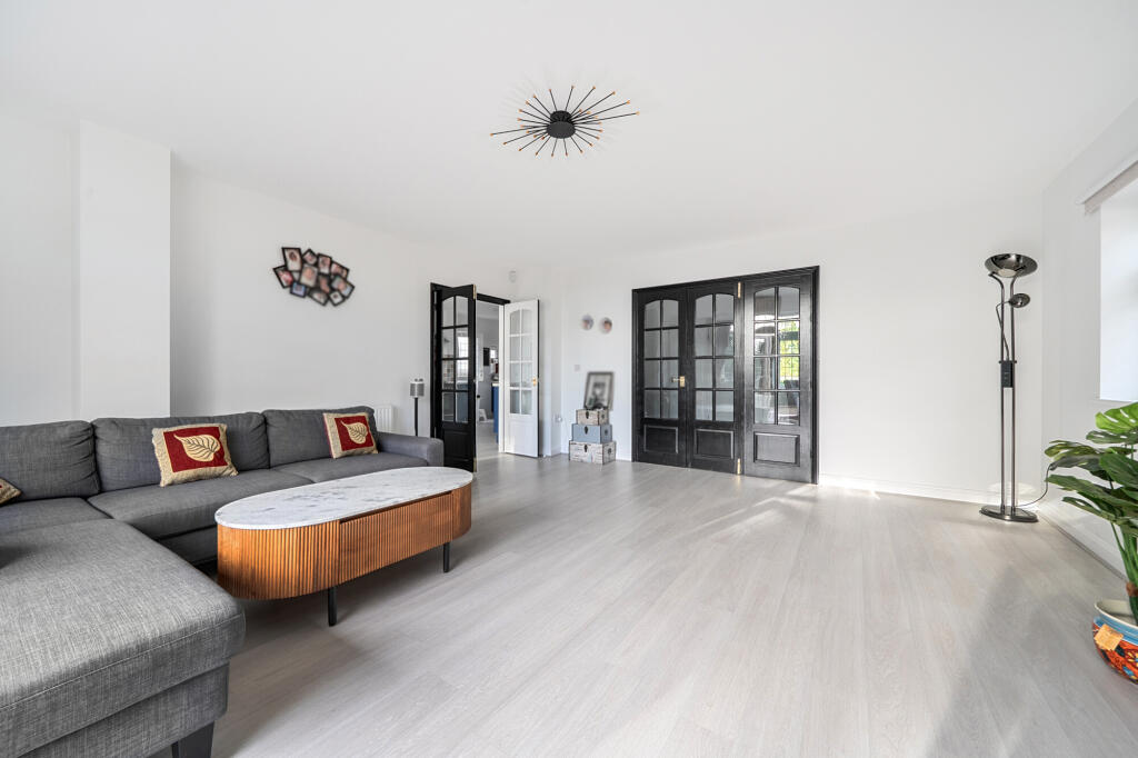 House in Watford - View 4