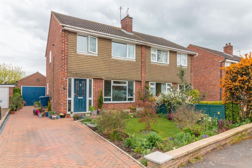 3-bed semi-detached on Kendal Road, Cropwell Bishop, NG12, £275,000