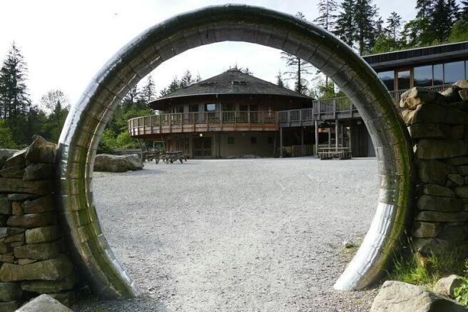 9864_visitor centre and minotaur trailhead_natural resources wales_no restrictions_n_a.jpg