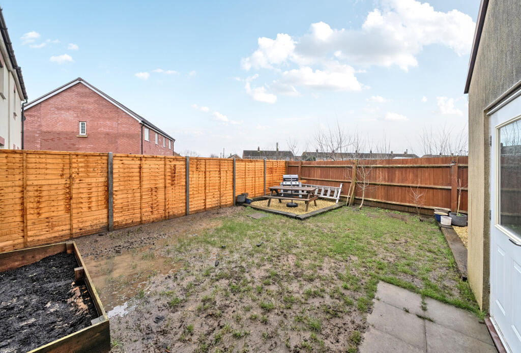 Swannington Drive Kingsway, Quedgeley, Gloucester, Gloucestershire, GL2 photo 2