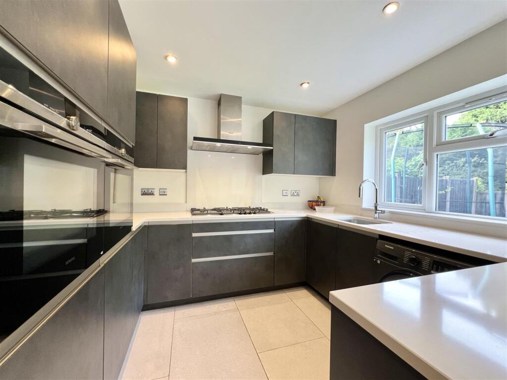 House in Bromsgrove, Hagley - More
