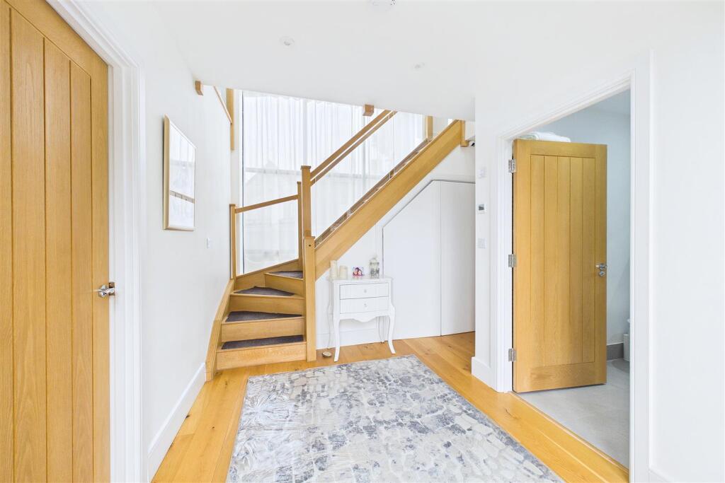 House in Clevedon, East Clevedon - View 3