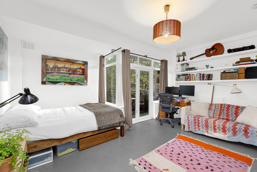 Apartment in London - View 3