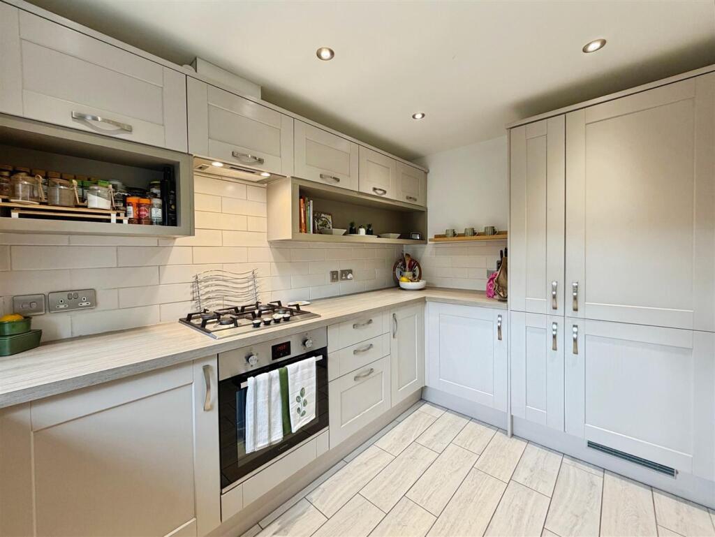 House in Warwick - View 4
