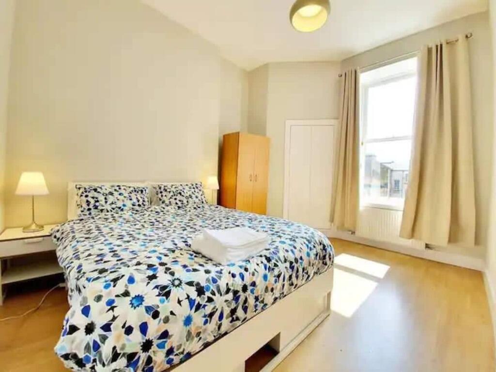 Main image of property: Argyle Street, Finnieston, Glasgow, G3