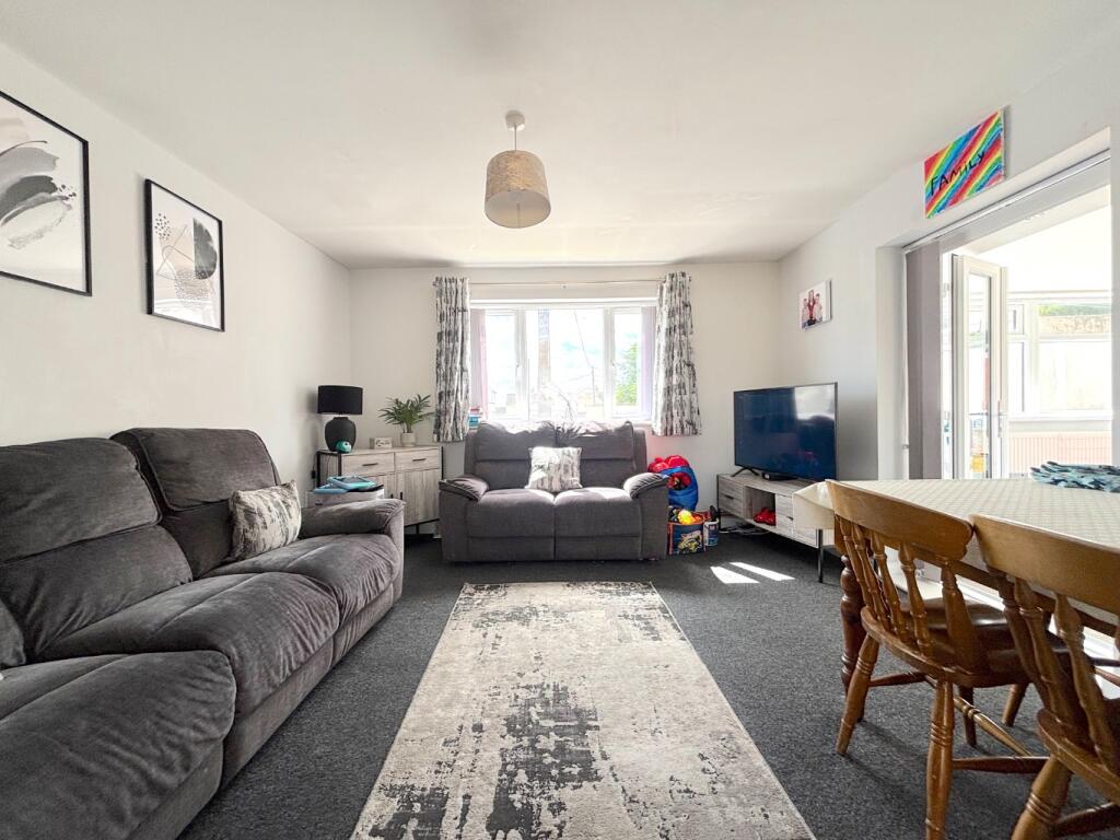 Sawthum Place, Glebelands, Westfield - View 2