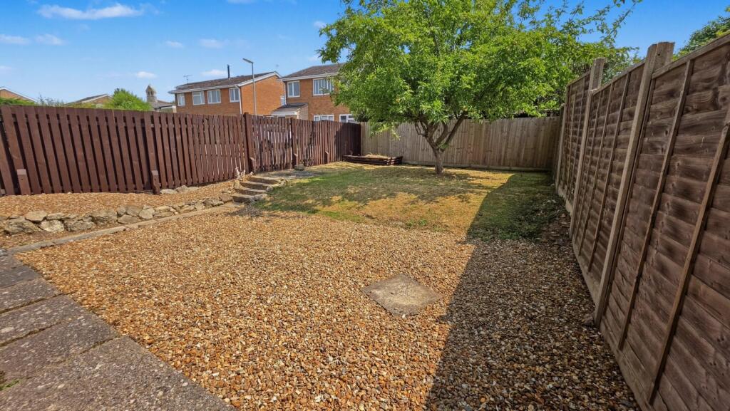 House in Northampton, Hartwell - View 3