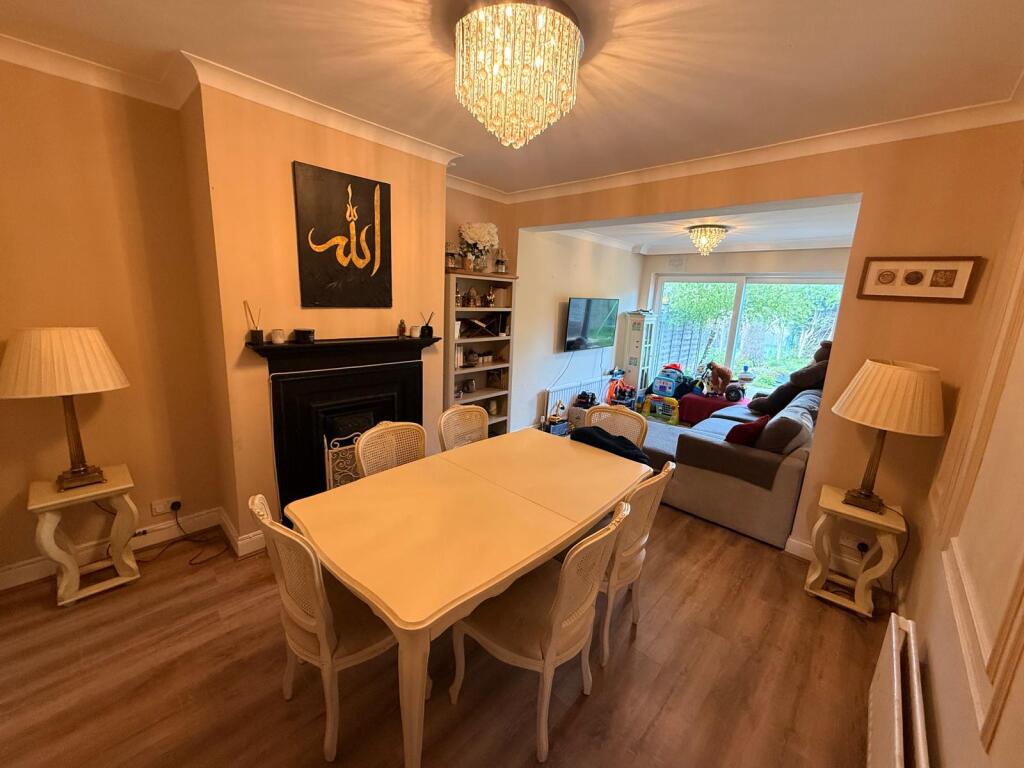 House in Birmingham, West Midlands - More