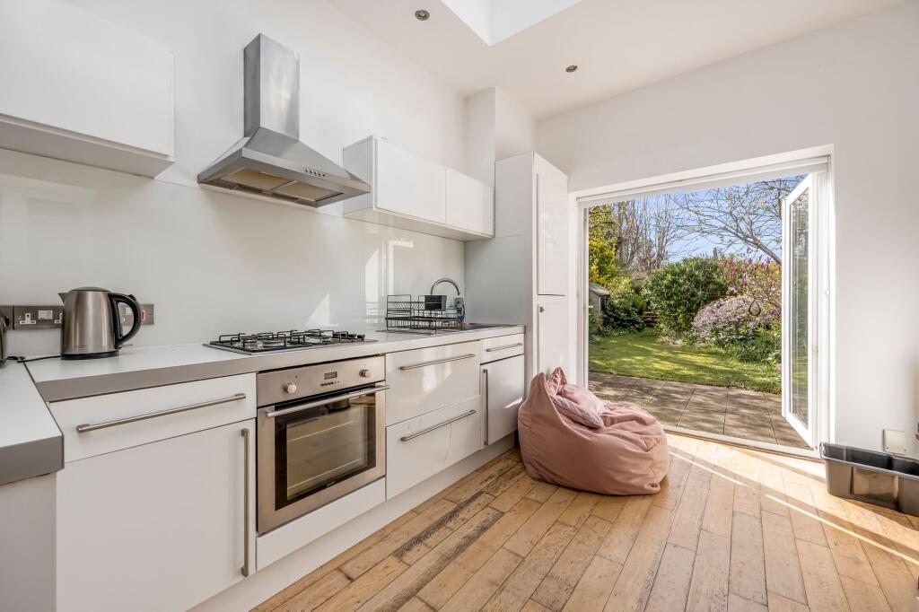 Apartment in Hove, Brighton and Hove - More