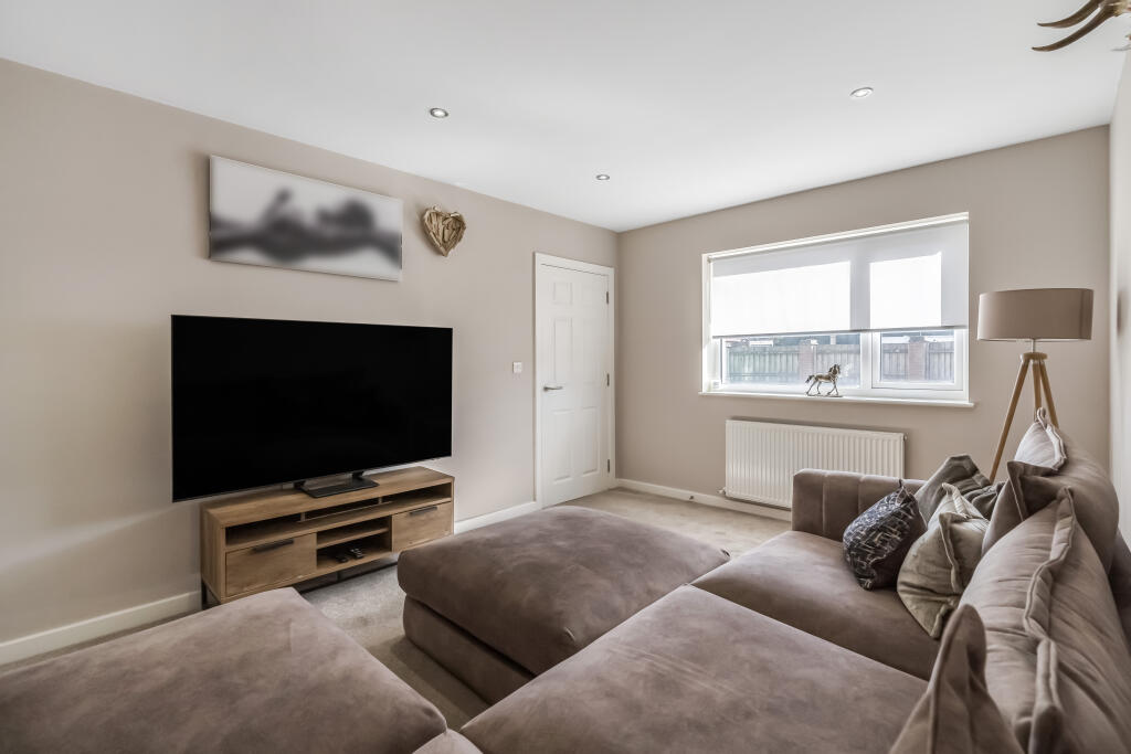 Browns Blue Close, Markfield, LE67 photo 4
