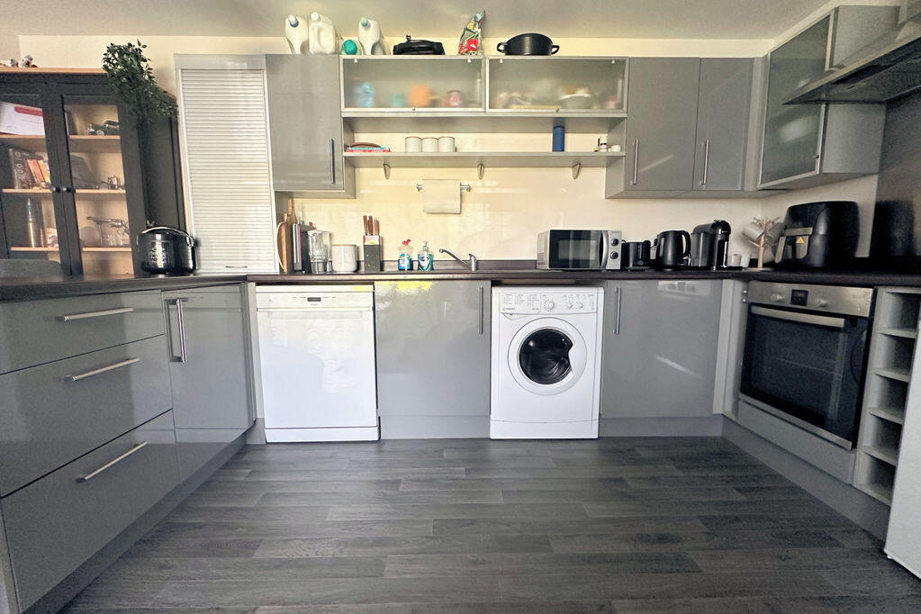 Apartment in Portsmouth - View 3