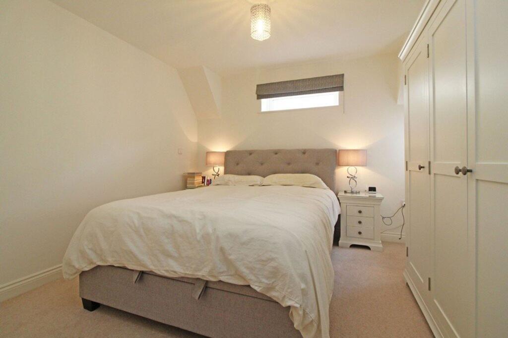 Apartment in Cardiff, Danescourt, Llandaff - More