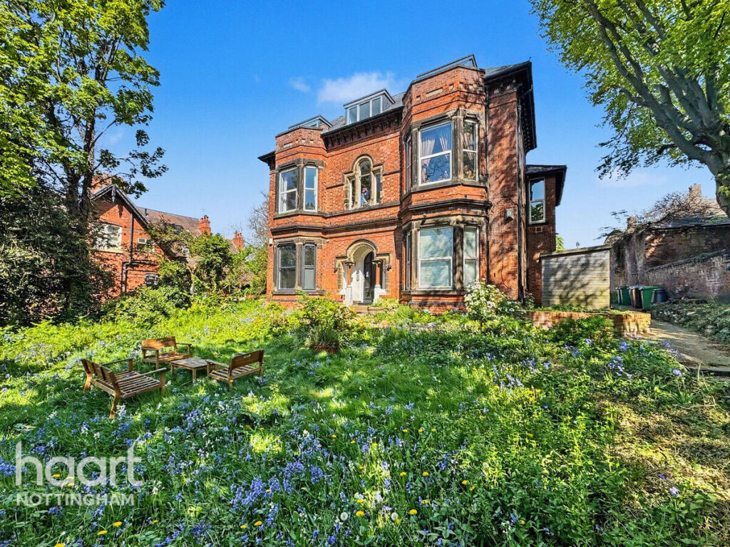 1-bed flat on Mansfield Road, Nottingham, £120,000