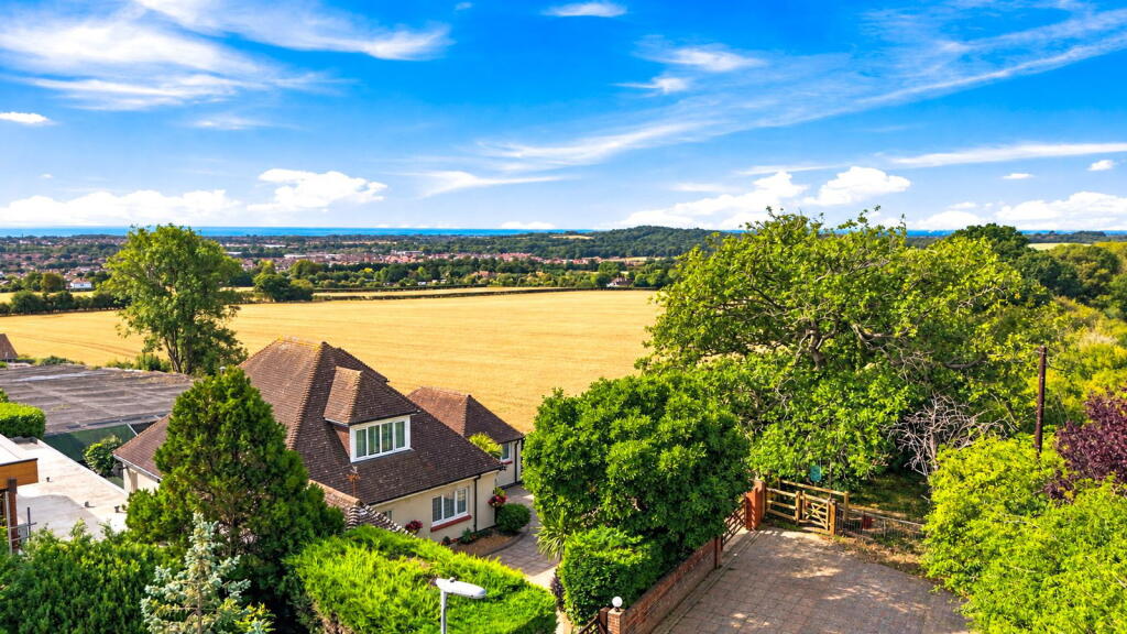 Furze Road, High Salvington, Worthing BN13 3BH