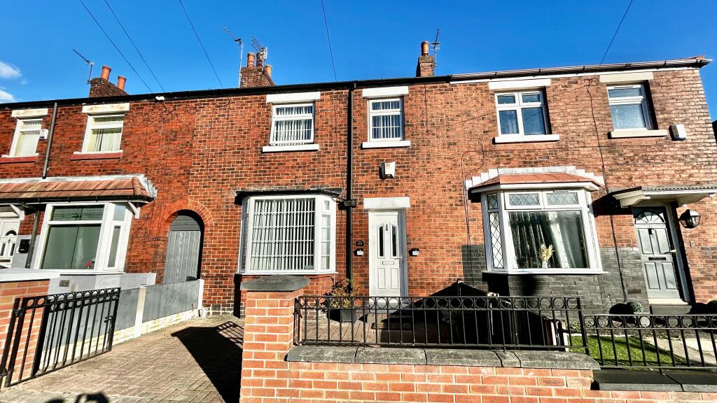 3-bed terraced on Ninth Avenue, Oldham, OL8, £230,000