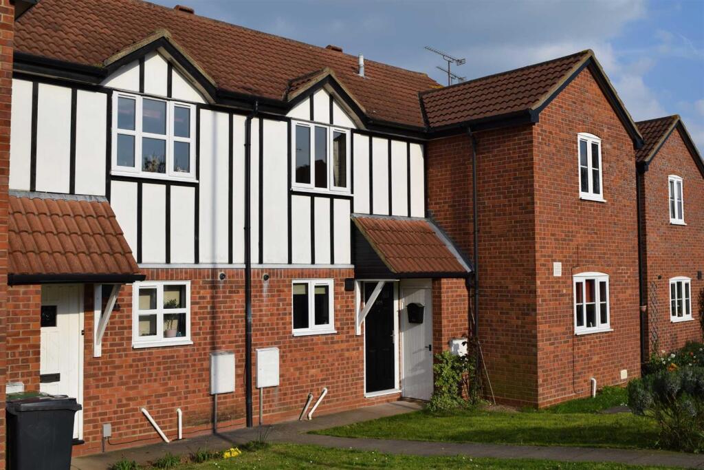 Main image of property: Chesterton Drive, Leamington Spa