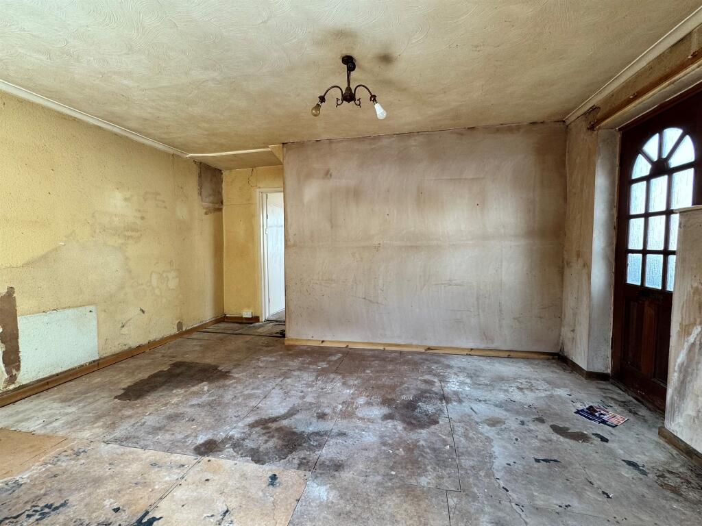 Apartment in Norwich - View 3