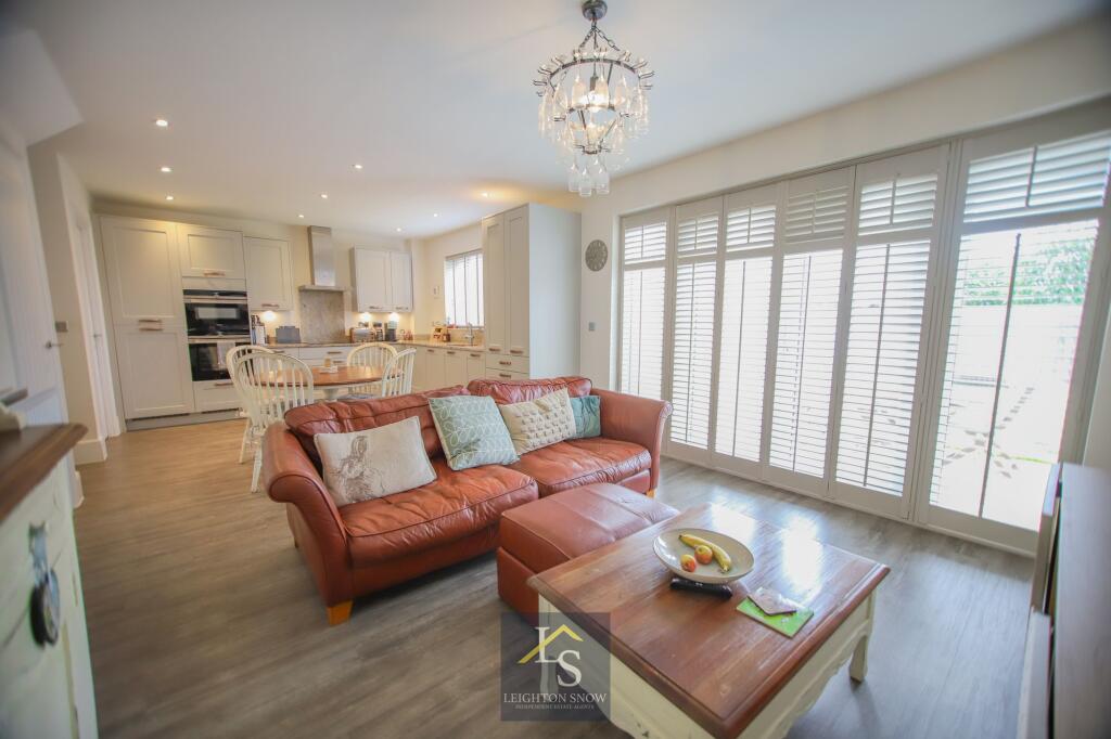 House in Stockport, Greater Manchester - View 5