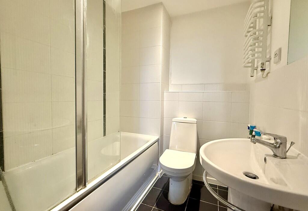 Apartment in Gosport, Newtown, Priddy's Hard - View 3