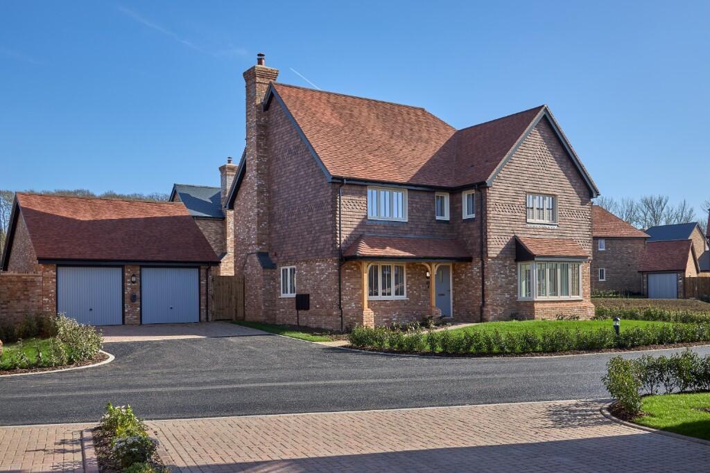 Main image of property: View Road, 
Cliffe Woods, 
Rochester, 
ME3 8JQ