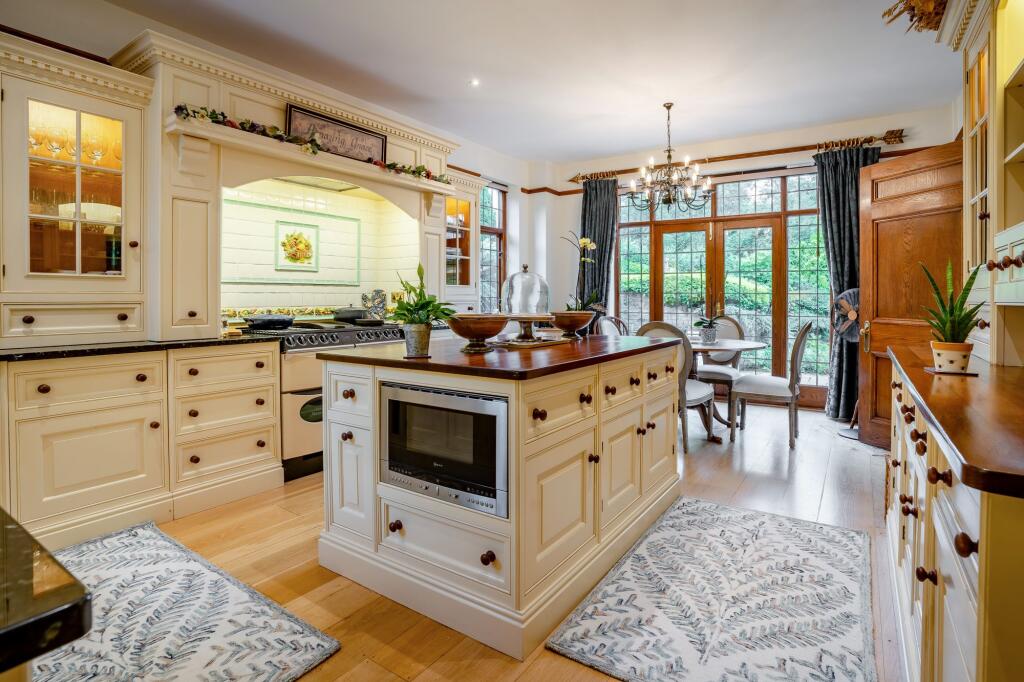House in Usk, Raglan - View 5