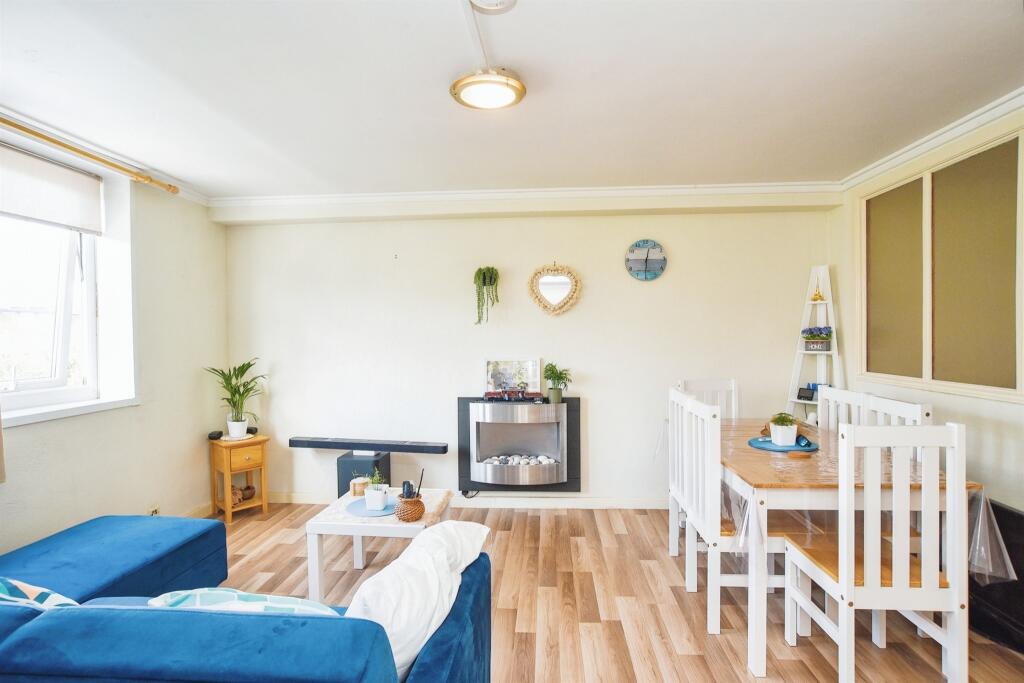 Main image of property: Marlowes, Hemel Hempstead