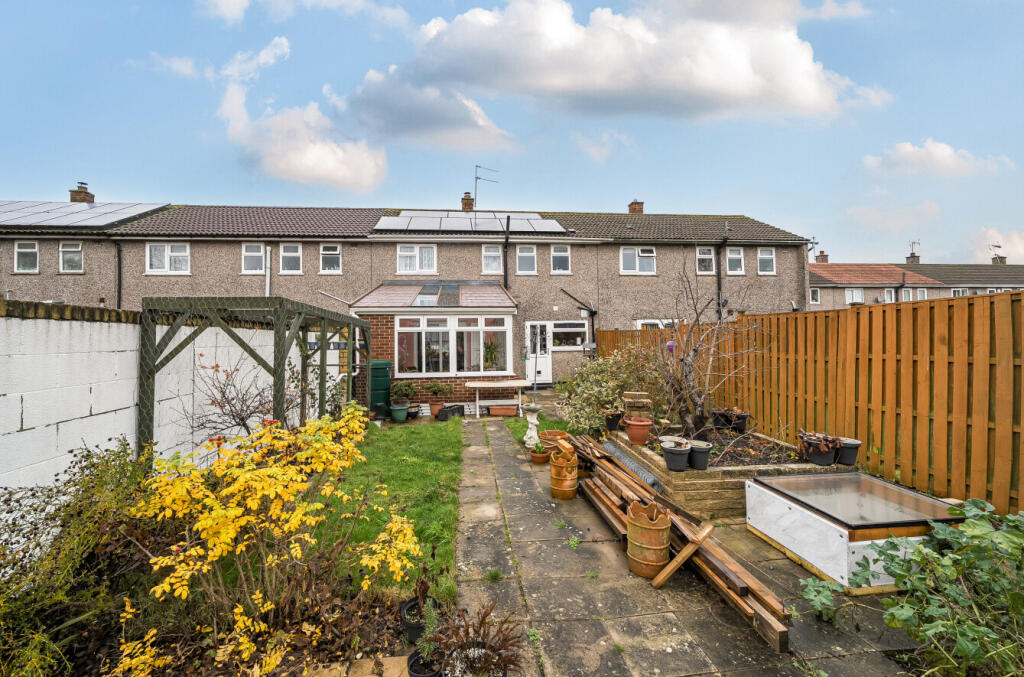House in Swindon, South Swindon - More