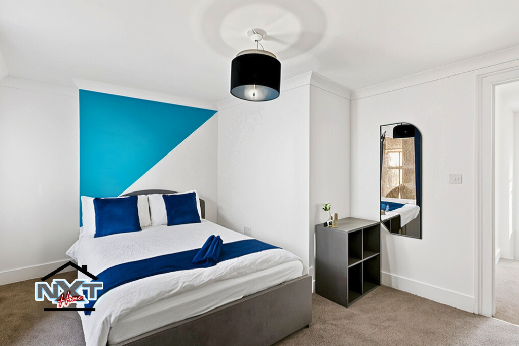 Main image of property: Upper North Street, London, E14