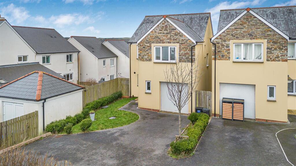 Main image of property: Nanterrow Drive, Bodmin