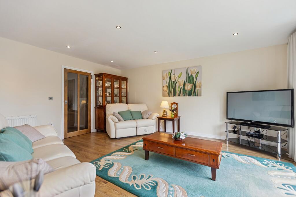 House in Glasgow, Stirling - View 5