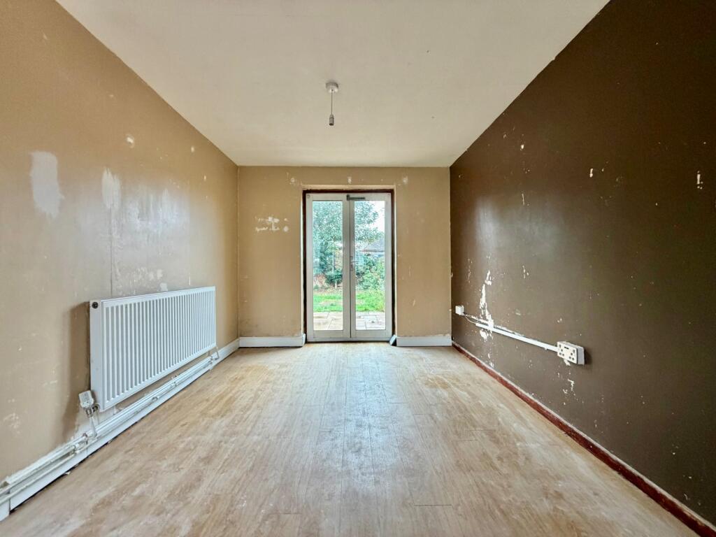 House in Gloucester - View 3