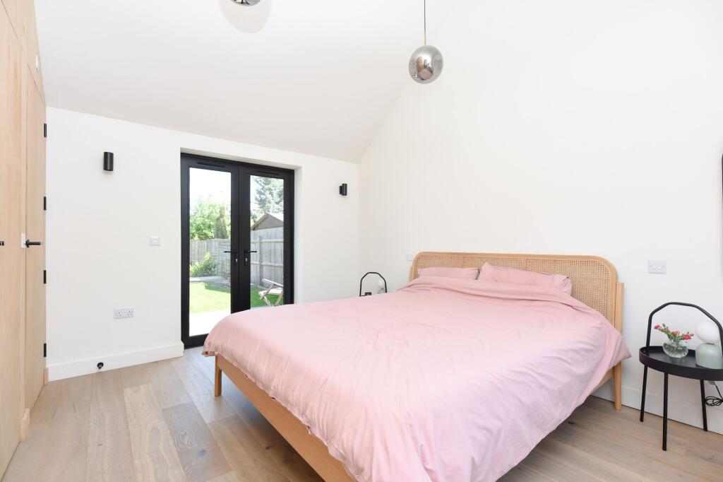 House in Huntingdonshire, Oxmoor, Huntingdon - More