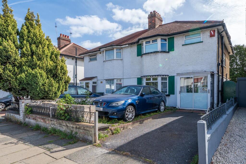 3-bed semi-detached on Southend Lane, London, £525,000