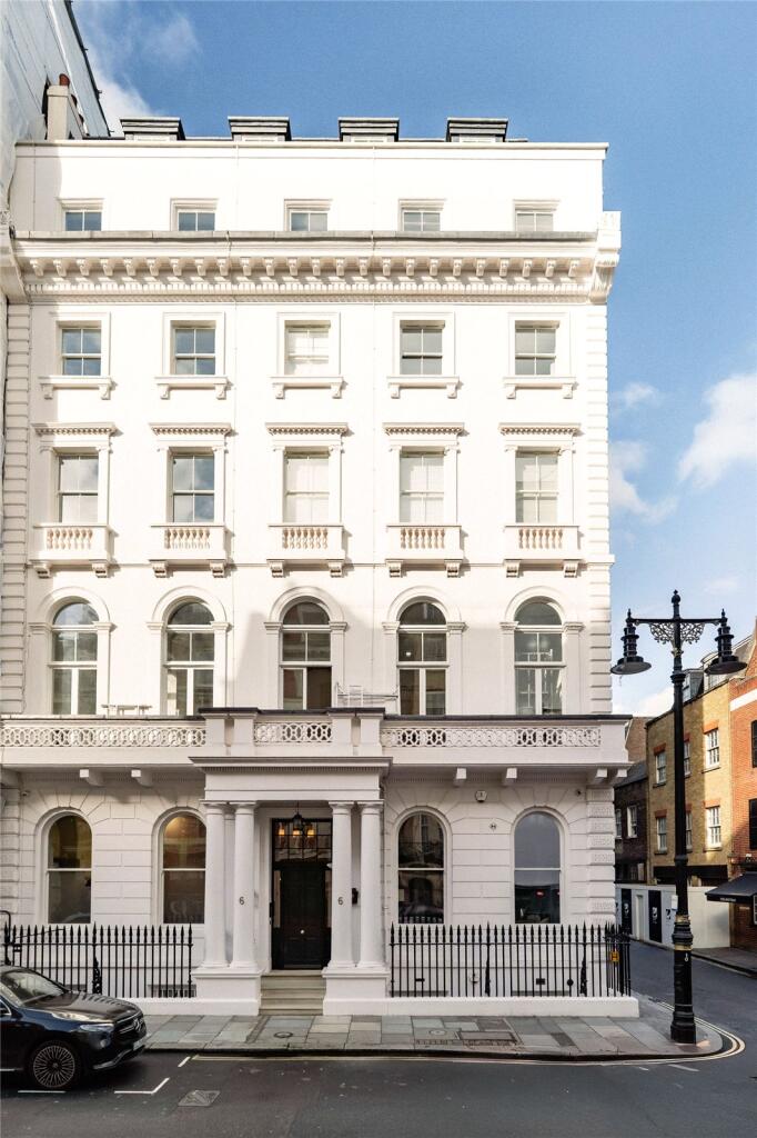 Apartment in London, Mayfair - View 2