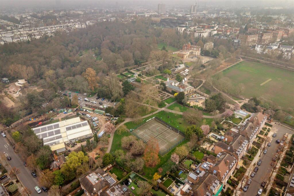 Apartment in London, Kensington - More