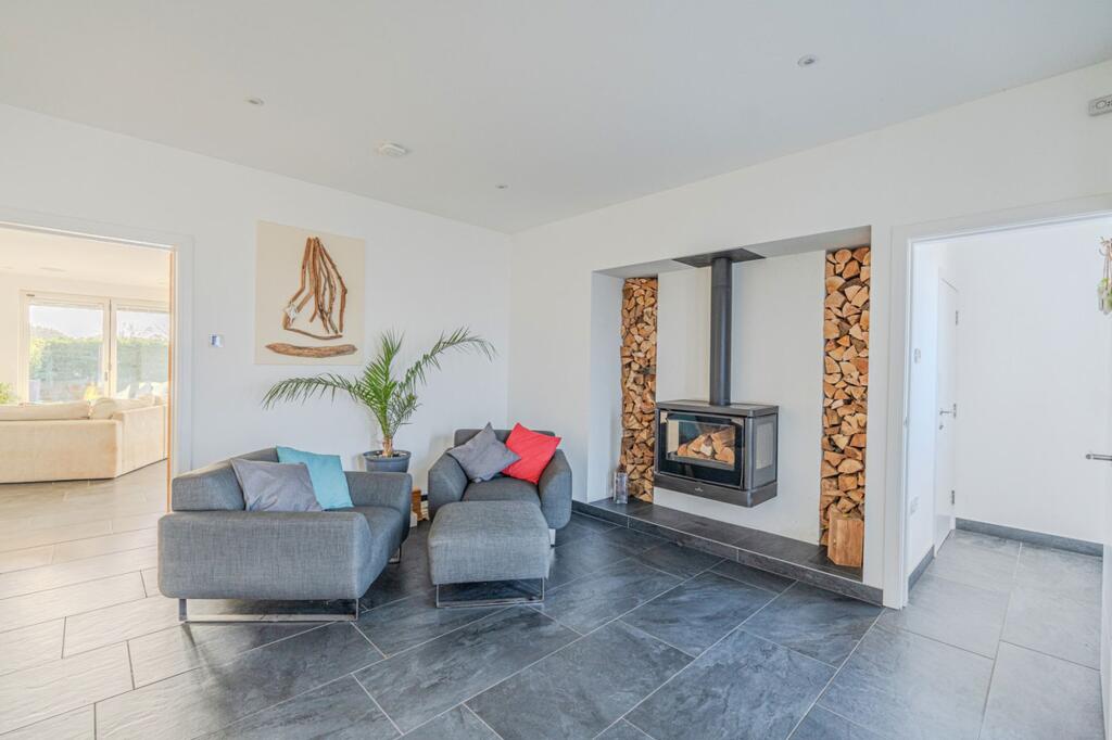 Beaulieu Avenue, Christchurch, BH23 - View 4