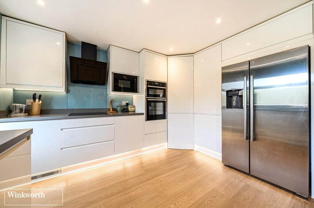 Brackley Way, Basingstoke, Hampshire, RG22 photo 3