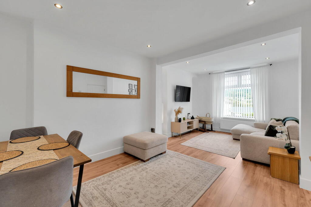 Wingfield Terrace, Treharris photo 4