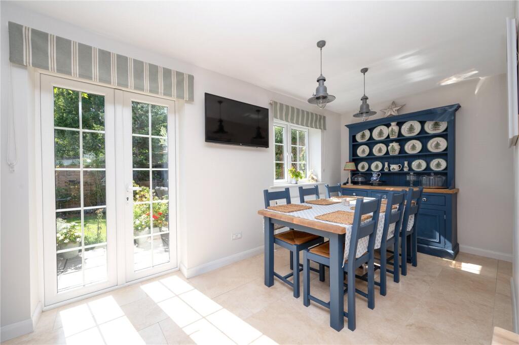 House in St Albans - View 3