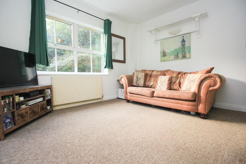 Apartment in Southampton - More