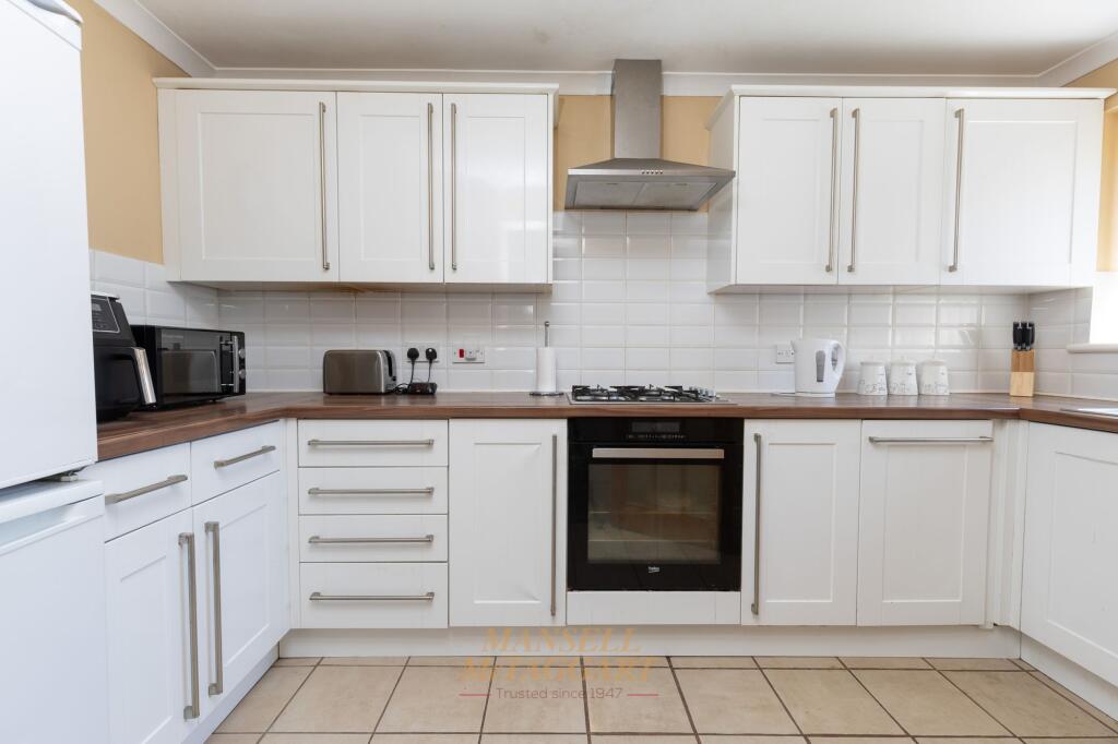 House in Crawley, Tilgate - View 2